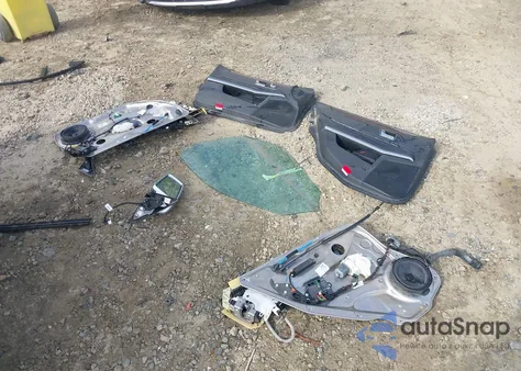 2015 Mercedes-Benz E 350 4Matic из США, поврежденный, VIN WDDHF8JB9FB113576